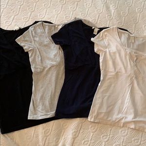 H & M Mama 4-pack of nursing T-shirt’s